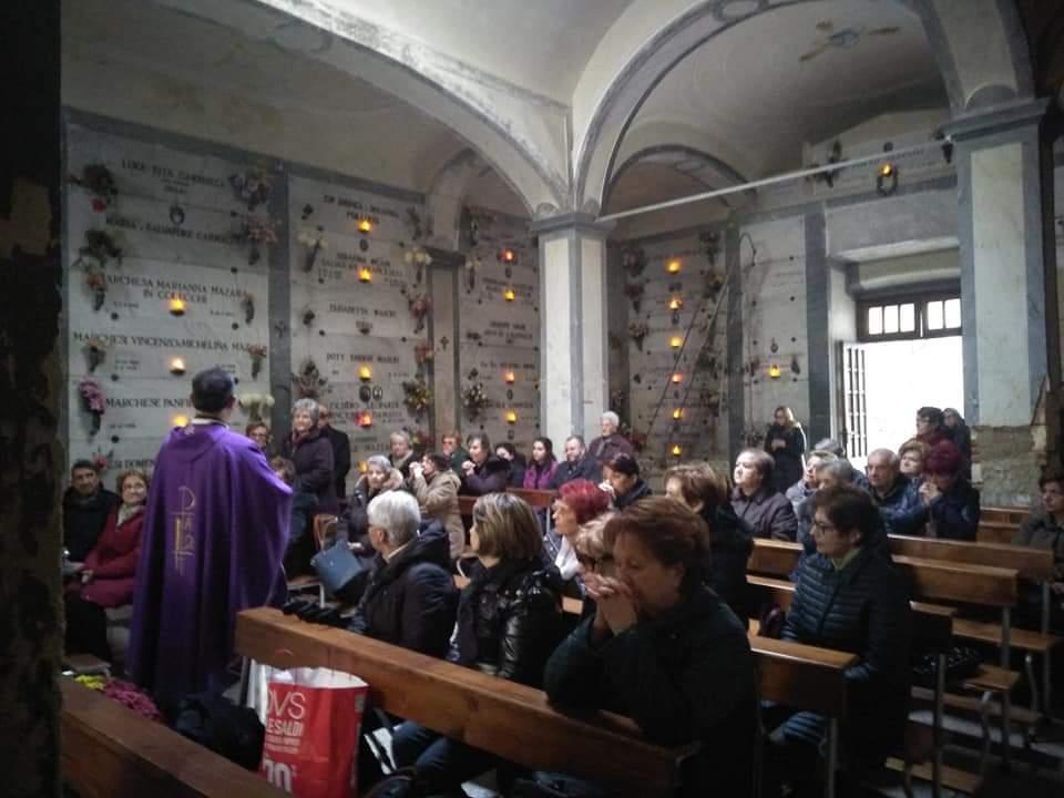 Santa Messa per la fine del mese dedicato ai defunti.